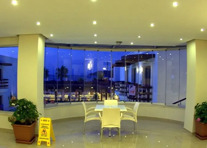 Hotel Beyaz 5*